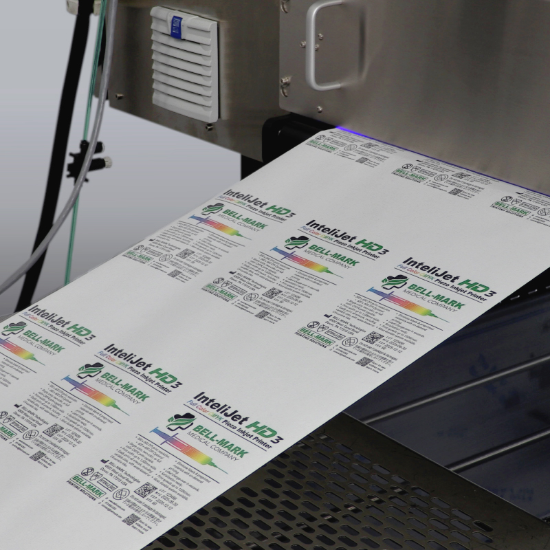Bahnmaterial verlässt den HD3S-Drucker